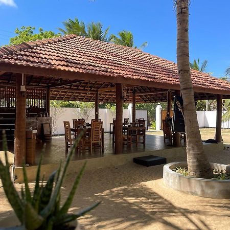 Sea Sand Resort Kalpitiya Esterno foto